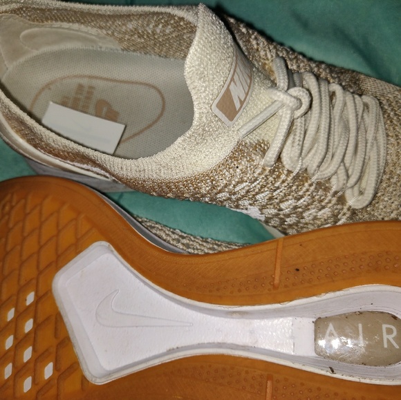 Crochet Nike Sneakers in Excellent Condition - Picture 4 of 5